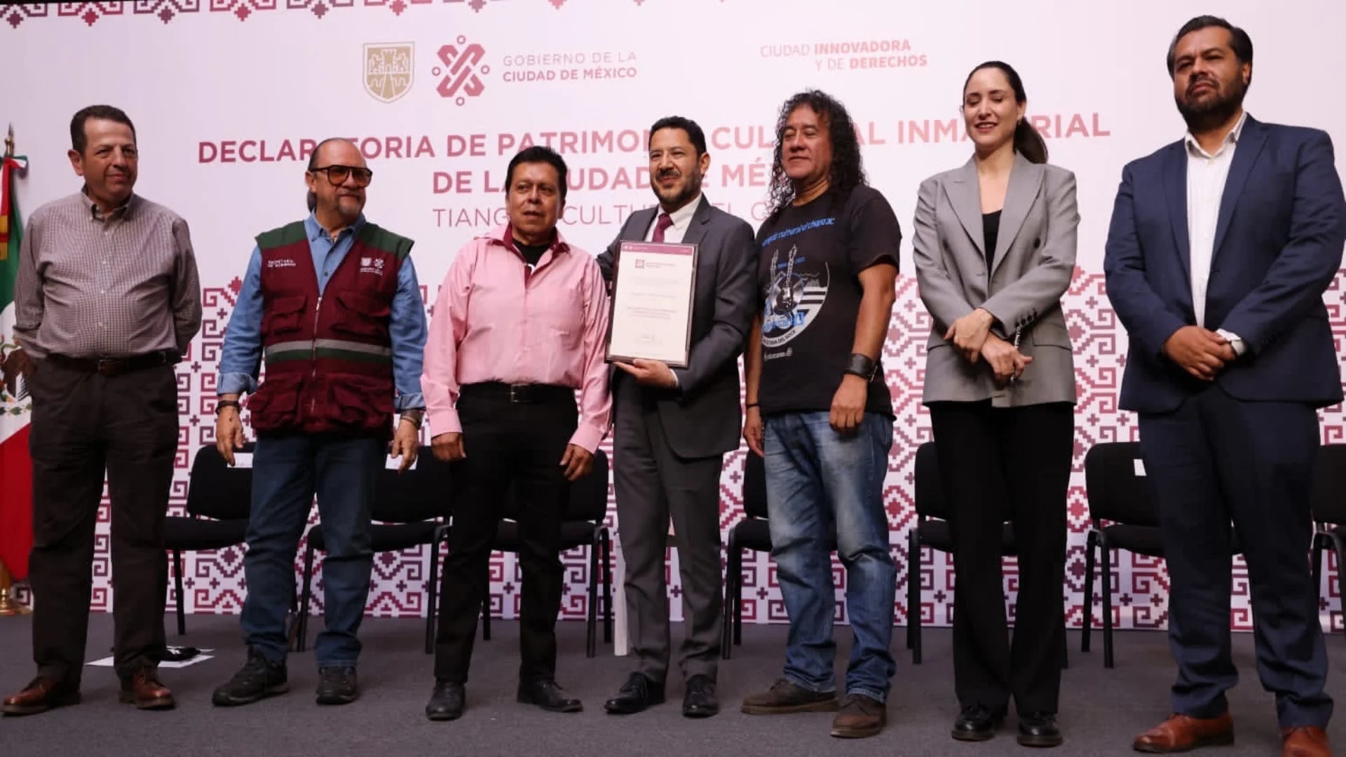 El Tianguis Cultural del Chopo se ha convertido en un símbolo de diversidad y expresión cultural independiente en la capital mexicana. (@SedecoCDMX)