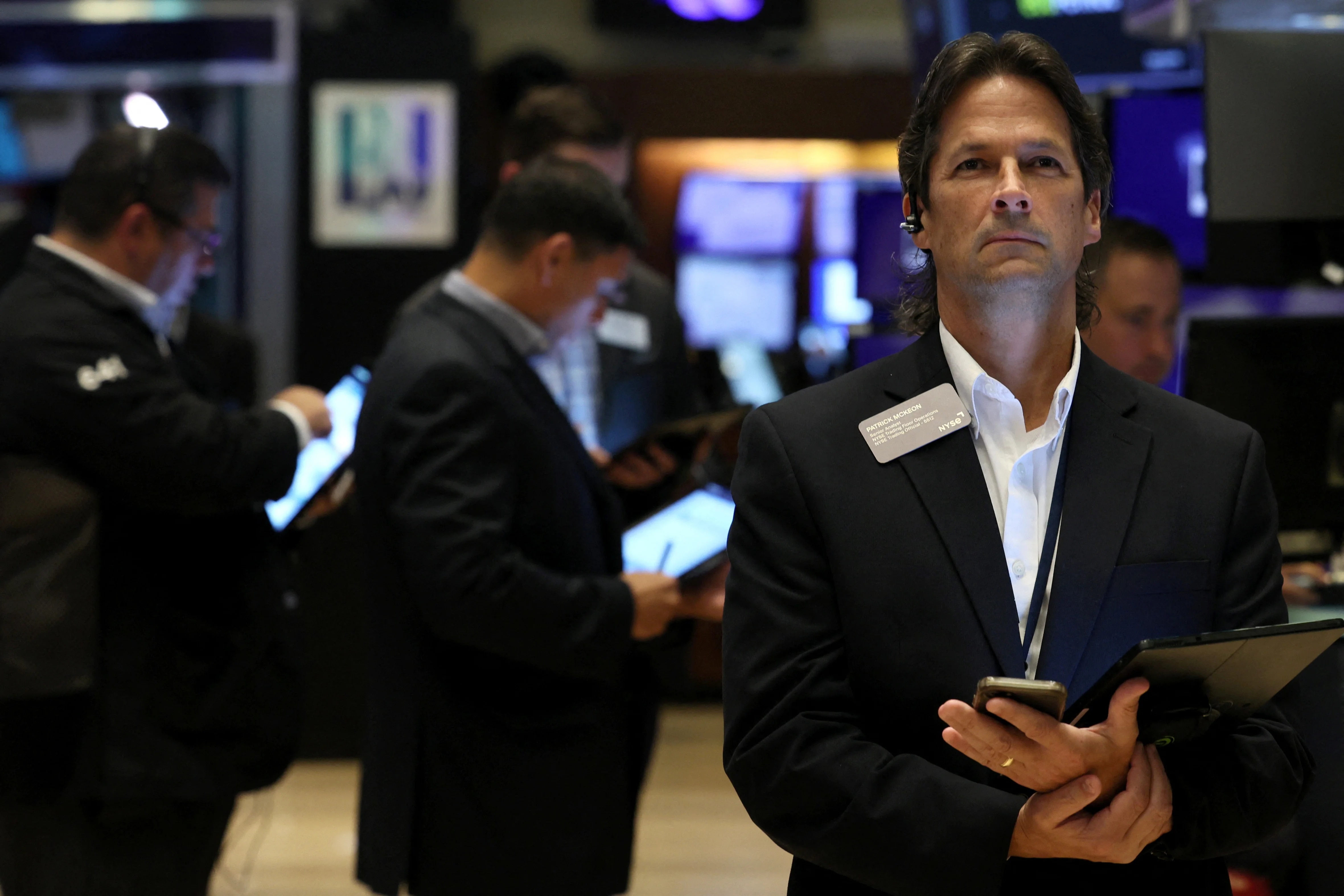 Traders work on the floor of the New York Stock Exchange (NYSE) in New York City, U.S., September 11, 2023.  REUTERS/Brendan McDermid