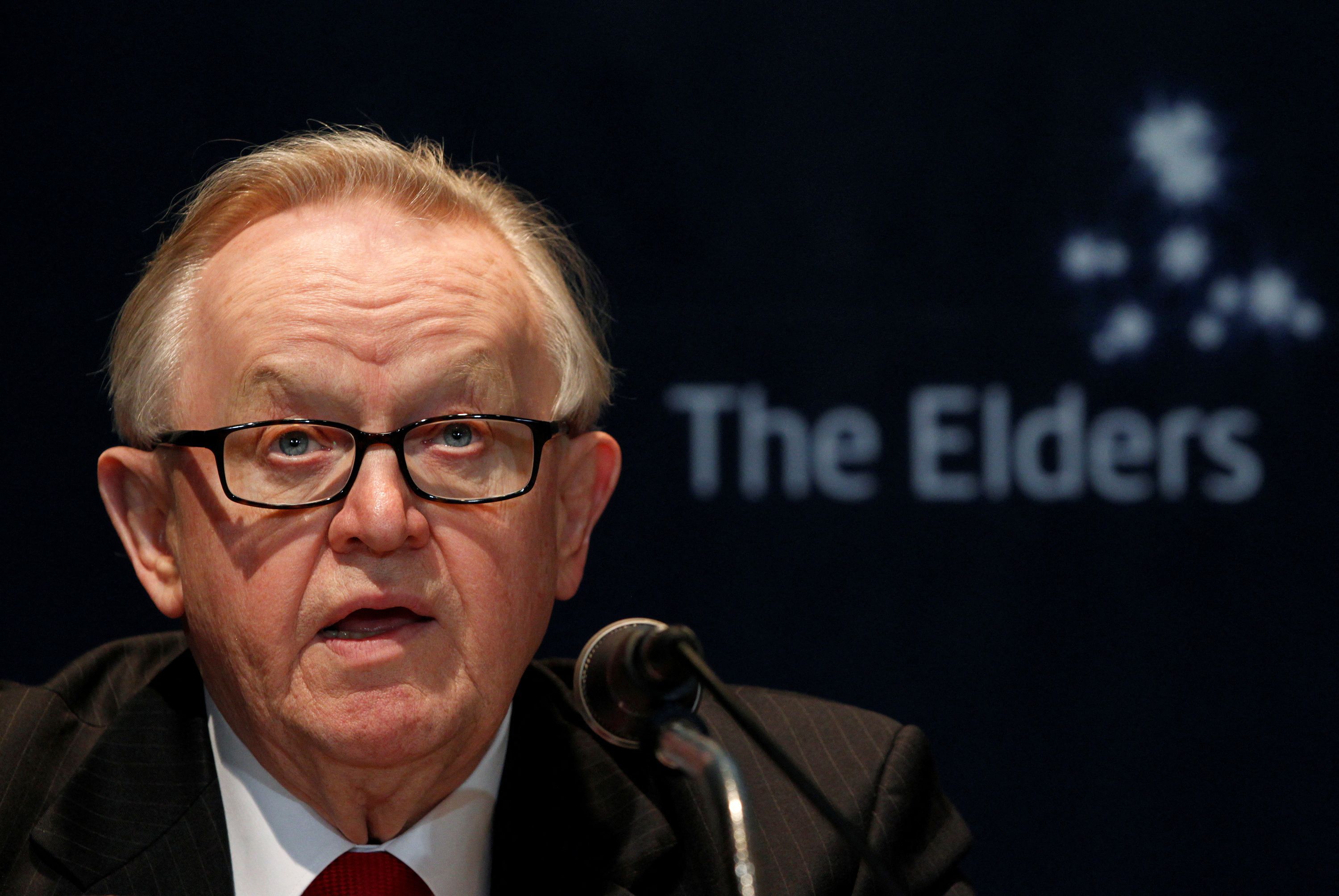 Ahtisaari perteneció al llamado grupo “The Elders” (Los Mayores), una organización internacional de defensa de la paz y los derechos humanos compuesta por líderes como Nelson Mandela, Kofi Annan, Jimmy Carter y Aung San Suu Kyi. (Reuters)