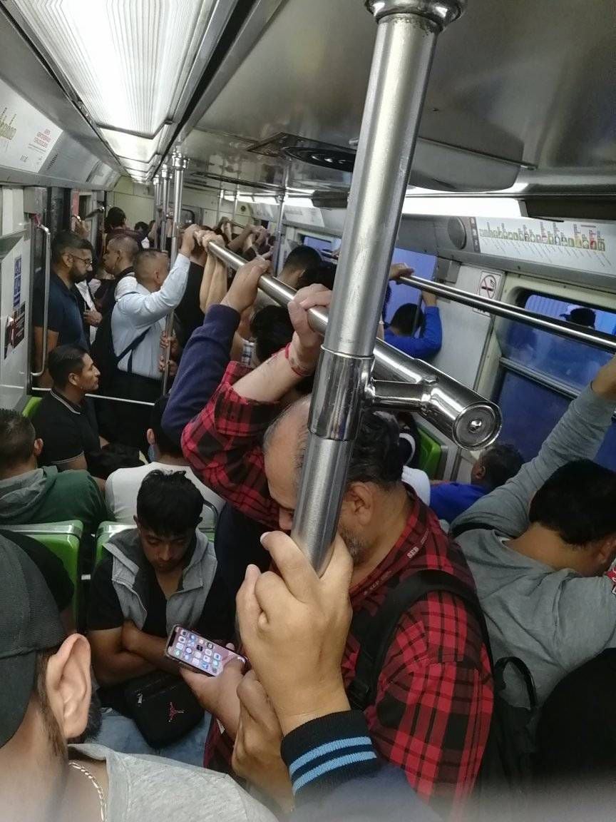 Retiran tren por averìa en L3 del metro