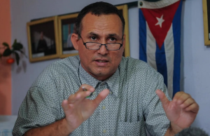 Disidente cubano José D. Ferrer disfruta de libertad, pero en el exilio