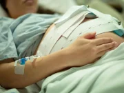 El parto por cesárea se asocia con más dolor y trastornos del sueño después del nacimiento, según estudio