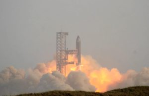 La Nasa dice que SpaceX se retrasa frente a China y abre el contrato a otras empresas