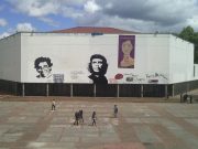 El reto de sacar una carrera adelante en la Universidad Nacional siendo madre y estudiante