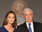 Isabel Preysler publica las apasionadas cartas que le envió Vargas Llosa: ‘Parece fue hace siglos desde la última vez que te tuve desnuda’