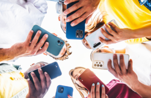 Exclusivo | Resultados del primer estudio de prohibición de celulares en colegios en Colombia: el 61 % de los profesores reporta mayor concentración