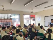 Uno de cada dos estudiantes en Colombia no termina el colegio: informe revela las causas de la deserción escolar de miles de niños y niñas cada año