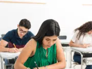 Grupo de apoyo de la Universidad Industrial de Santander preparó a dos jóvenes que lograron el puntaje perfecto en el Icfes 2025