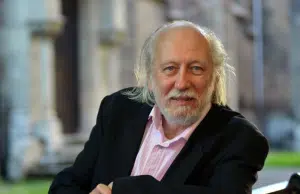 László Krasznahorkai, el nuevo rey del terror apocalíptico, recibe el Nobel de Literatura 2025: ¿qué hizo para merecer este galardón?
