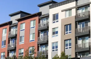 ¿Poner mallas en balcones y ventanas es permitido por la ley en conjuntos residenciales? Esto dice la norma colombiana