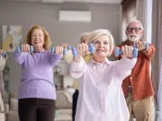 Después de los 60 años: la falta de movimiento físico puede afectar al cerebro y provocar pérdida de memoria; mover los brazos marca la diferencia