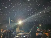 Jeff Mills presentó en el Planetario de Bogotá ‘Tomorrow Comes The Harvest’, un ritual sonoro que fusionó el techno, el jazz y los ritmos afro