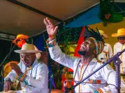 Con ritmo de marimba y cununos despidieron a las ballenas jorobadas de Bahía Málaga en Buenaventura, Valle; festival, folclor e identidad afro