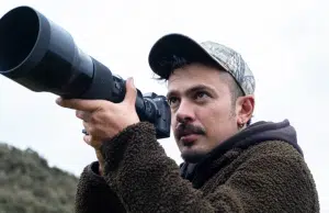 Santiago Monroy García, el fotógrafo y biólogo colombiano que se subió al podio de la fotografía de naturaleza mundial por el retrato de un oso andino
