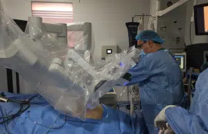 ¿Cómo funciona el robot Da Vinci, el sistema de asistencia quirúrgica más avanzado del mundo? En Colombia un puñado de clínicas tienen esta tecnología
