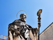 Esta es la famosa oración a San Benito para alejar los malos espíritus en temporada de Halloween