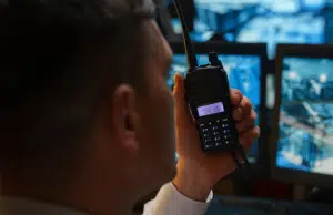 Radios digitales: ¿cómo se utilizan para enfrentar el aumento de la inseguridad en Bogotá?