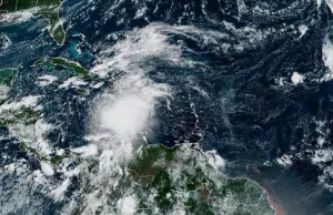 Melissa se convierte en huracán de categoría 1 en el Caribe con pronóstico de rápido fortalecimiento: hay alerta en tres países