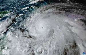 Huracán Melissa tocó tierra en Jamaica y ya se conocen las primeras imágenes en la isla: hay alerta en otros cuatro países del Caribe