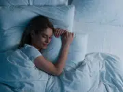 Hablar dormido: por qué ocurre y cuándo acudir al médico, según expertos en neurología