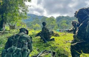 Asonada en Sonsón: 400 civiles atacan al Ejército Nacional