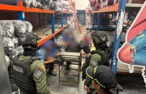 Trece capturados al intentar robar en bodega textil de Fontibón