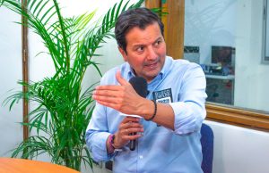 David Luna presenta primer jefe de debate creado con inteligencia artificial