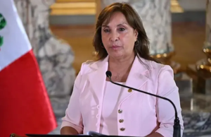La presidenta Dina Boluarte es destituida por el Congreso de Perú