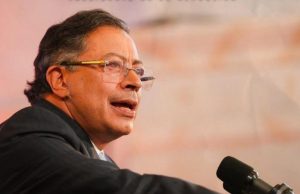 Petro respondió a los bancos por cumplir sanción de la Lista Clinton