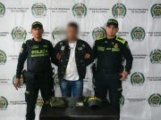 Hombre se hacía pasar por policía en el Portal del Norte para robar