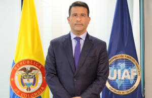 Luis Eduardo Llinás sale de la Unidad de Información y Análisis Financiero