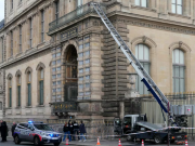 Detenidos por robo en el Louvre reconocieron parcialmente los hechos