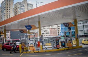 Precio por galón de gasolina, el más costoso de mercados internacionales