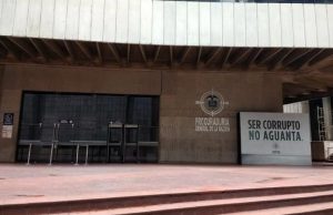 Procuraduría investiga a concejal de Medellín por llevar bate a marcha