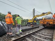 Detectan 89 puntos críticos en las márgenes del río Medellín que amenazan al Metro
