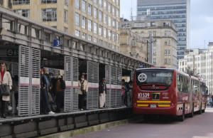Corte Suprema mantiene caso contra hombre que vandalizó Transmilenio