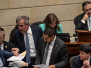Firman decreto que fija el incremento del 7% a sueldo de congresistas