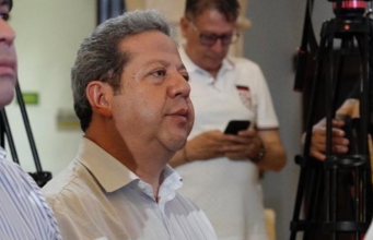 Exgobernador del Huila, Luis Dussán, investigado por obras en Acevedo