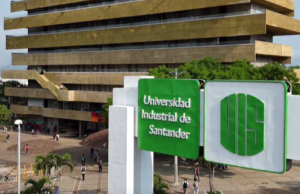 Encapuchados causaron destrozos en universidad de Santander