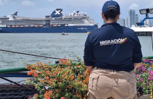 Condenan a exfuncionaria de Migración Colombia por sobornos a viajeros