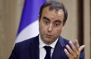 Supervivencia de gobierno francés pende de reversar la reforma pensional