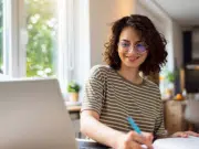Universidad en Miami lanzó 100 becas virtuales para colombianos: estos son los requisitos para participar