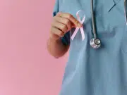 Abren convocatoria para iniciativas que mejoren la ruta de atención de pacientes con cáncer de mama en Bogotá