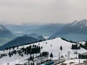 La ruta soñada por los Alpes suizos: de Jungfraujoch y Titlis a Lucerna e Interlaken, ¿qué ver y hacer en estos destinos emblemáticos?