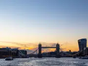 Informe revela cuáles son los mejores destinos para viajar solo en 2025: seguridad, cultura y naturaleza marcan la tendencia mundial