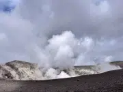 UNGRD activa la Sala de Crisis Nacional tras el paso a alerta Naranja del volcán Puracé por incremento de actividad