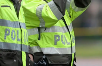 Cargos a patrullero que presuntamente atropelló a tres personas y huyó