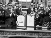 Trump firma ley y pone fin al cierre gubernamental más largo de EE. UU.