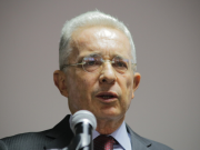 Uribe propondrá ley para amnistiar a militares del Palacio de Justicia