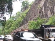 Avanza reapertura de vía Anapoima – Apulo tras derrumbe en El Copial